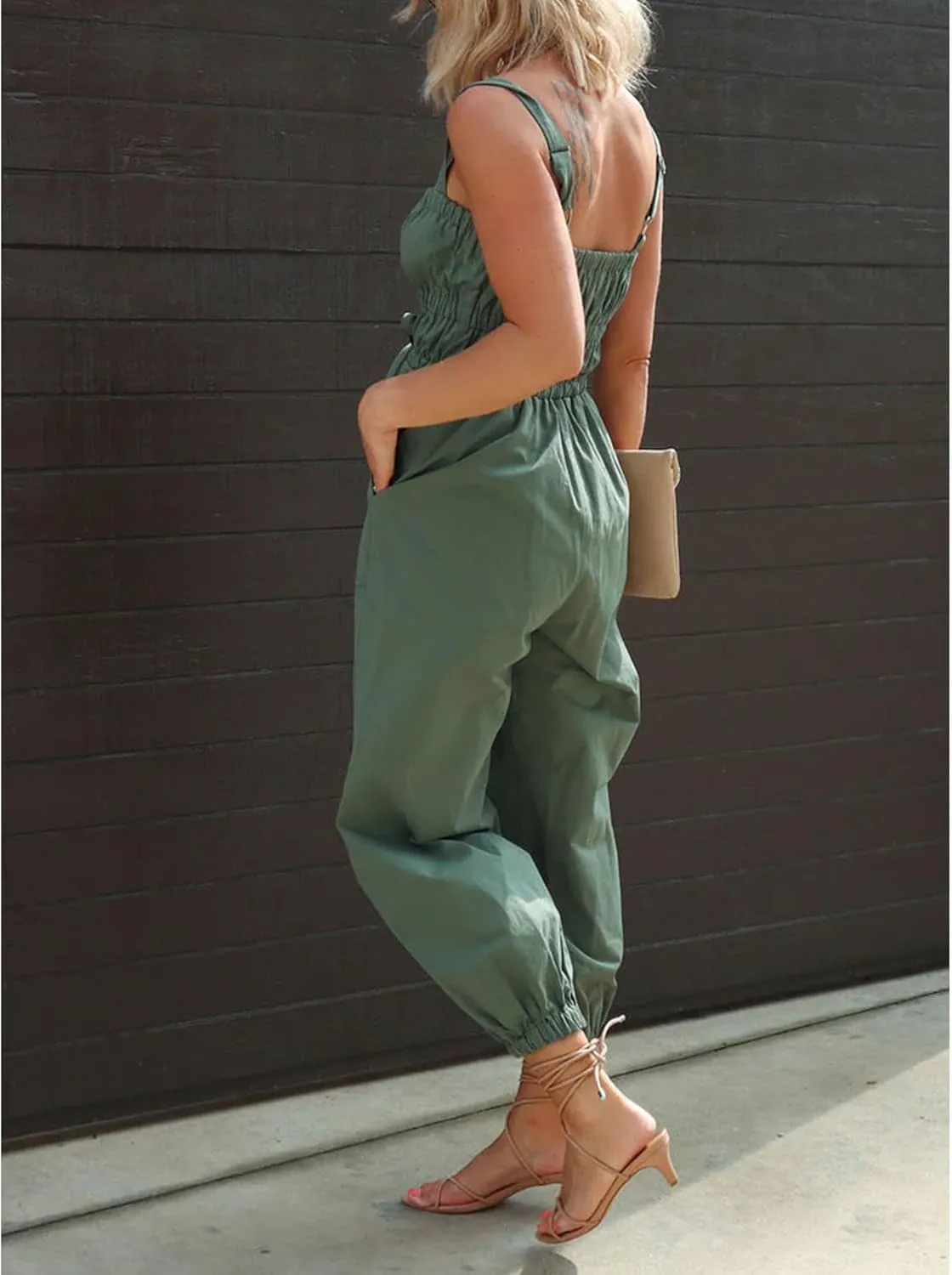 SOMTHRON Women's Cargo Jumpsuit Smocked Sleeveless Adjustable Straps Jogger Pants Zip Up Rompers Overalls